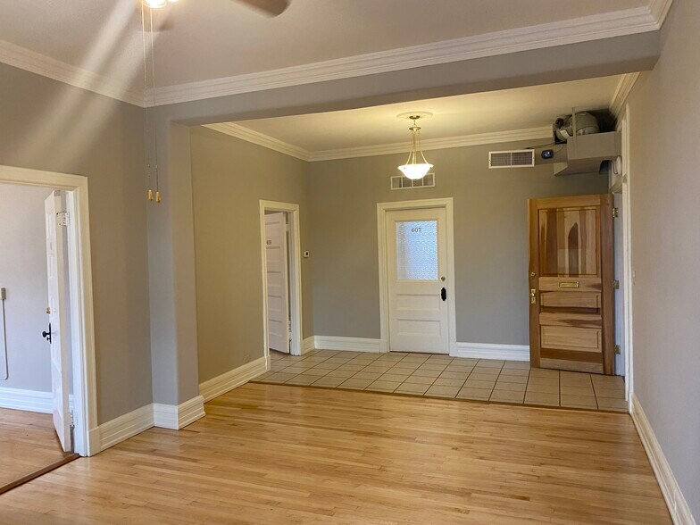 More Photos Of 306 W Main St, Frankfort Coworking Space