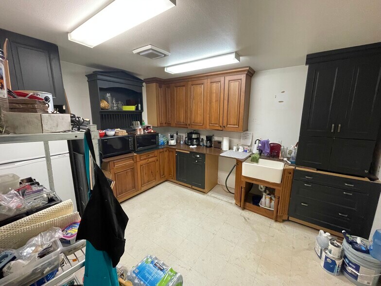 More Photos Of 146 S Curtis Rd, Boise Freestanding For Sale