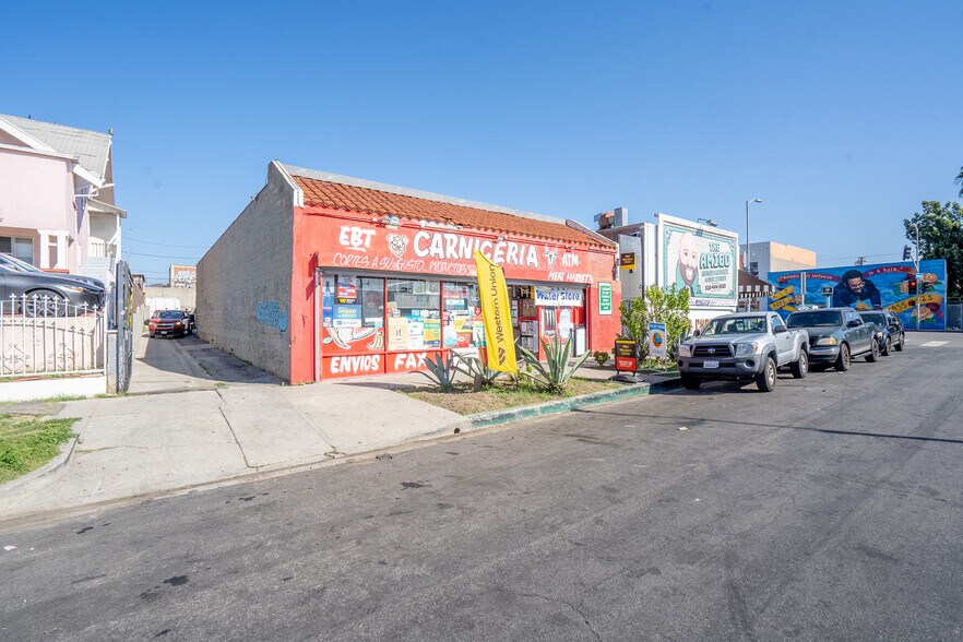 More Photos Of 4907 Maplewood Ave, Los Angeles Freestanding For Sale