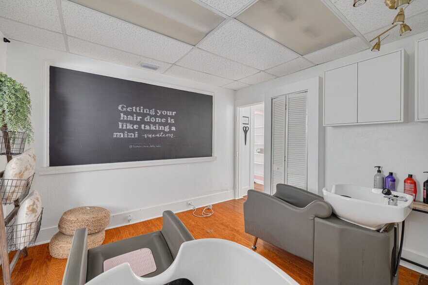More Photos Of 132 7th Ave S, Safety Harbor Restaurant For Sale