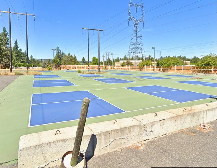 More Photos Of 10505 N Newport Hwy, Spokane Freestanding For Sale