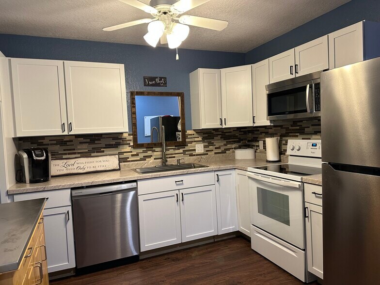 More Photos Of 2213 229th Pl, Ames Office For Lease