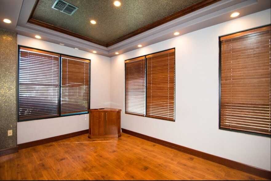 More Photos Of 4431 S Eastern Ave, Las Vegas Medical For Lease