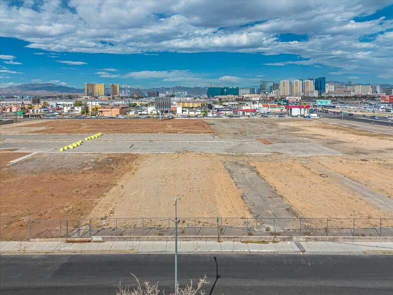 More Photos Of 851 E Tropicana Ave, Las Vegas Land For Sale