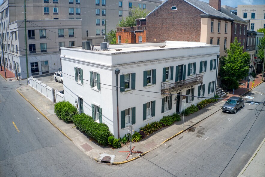 More Photos Of 301 W York St, Savannah Office For Sale