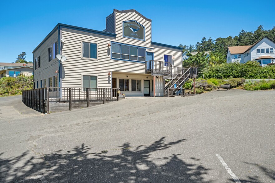 More Photos Of 39000 Highway 1, Gualala Medical For Sale