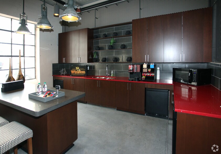 More Photos Of 575 E 4th St, Winston-Salem Apartments For Lease