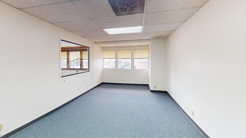 More Photos Of 1901-1907 Redondo Ave, Signal Hill Flex For Lease