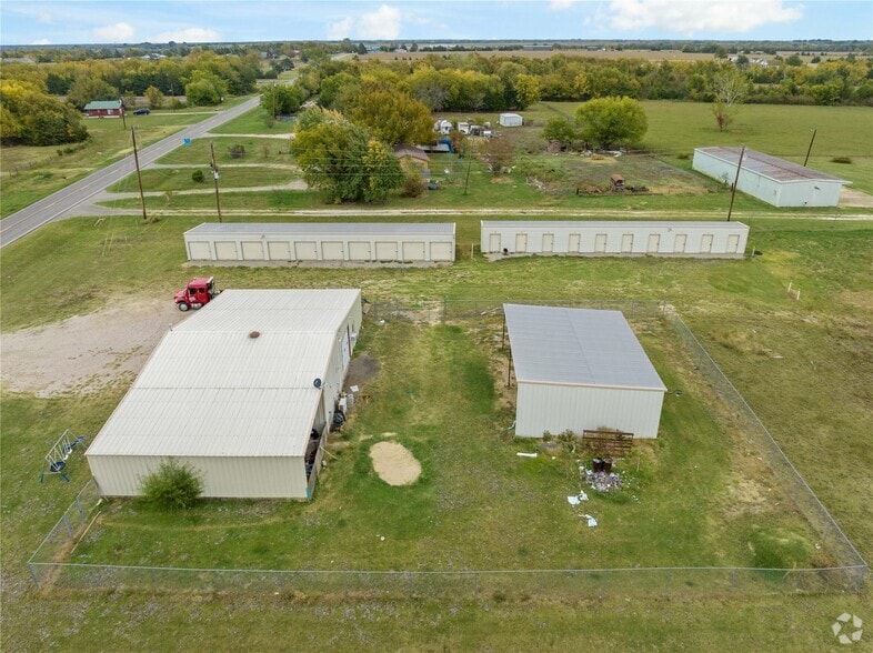 More Photos Of 6240 Airport Rd, Paris Self Storage For Sale