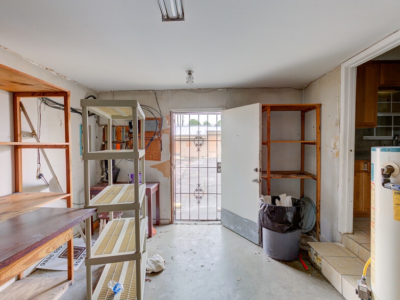 More Photos Of 2627 Manor Rd, Austin Hotel For Sale