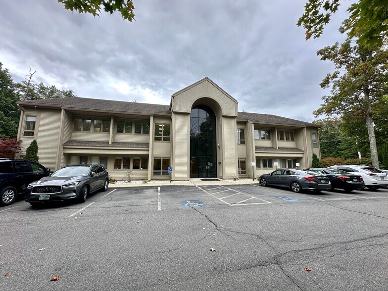 Primary Photo Of 103 Stiles Rd, Salem Medical For Lease