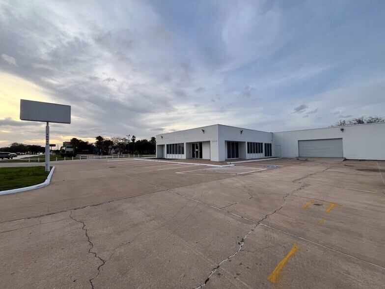 More Photos Of 16210 Clay Rd, Houston General Retail For Sale