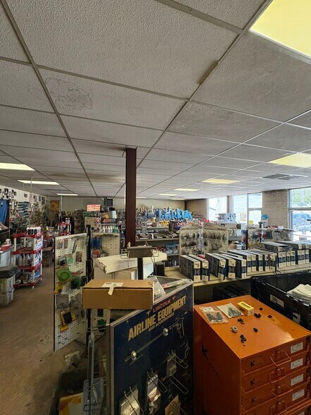More Photos Of 3412 Pelham Pky, Pelham General Retail For Sale
