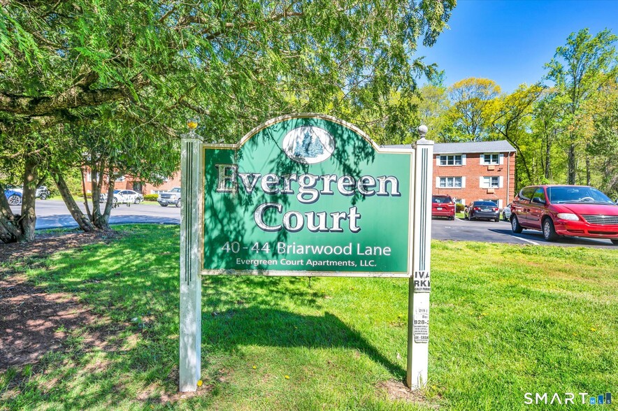 More Photos Of 40 Briarwood Ln, Branford Apartments For Sale