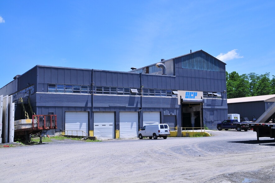 Primary Photo Of 400 Old Reading Pike, Pottstown Manufacturing For Lease