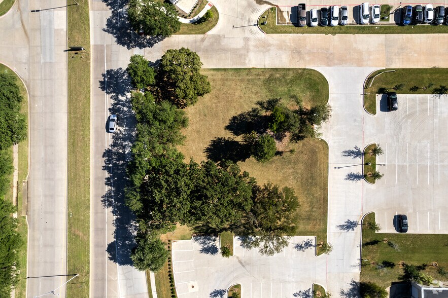 More Photos Of SEC of I-35 & Corporate Dr, Lewisville Land For Lease