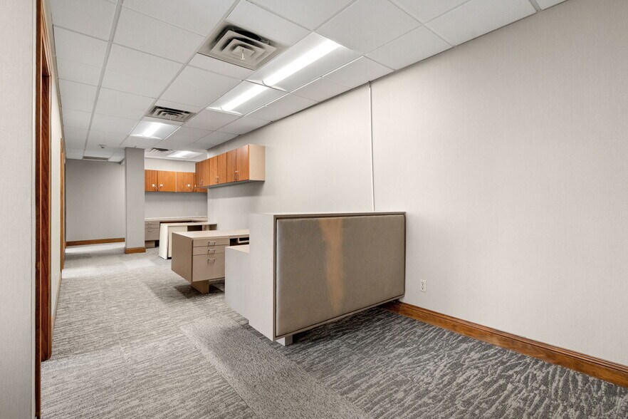 More Photos Of 56 S Washington St, Valparaiso Office For Lease