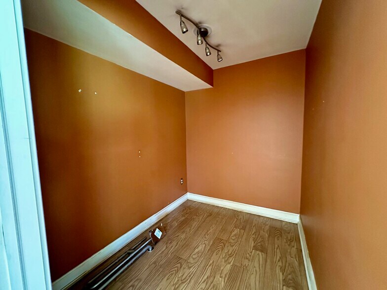 More Photos Of 454 Main St, Durham Freestanding For Sale