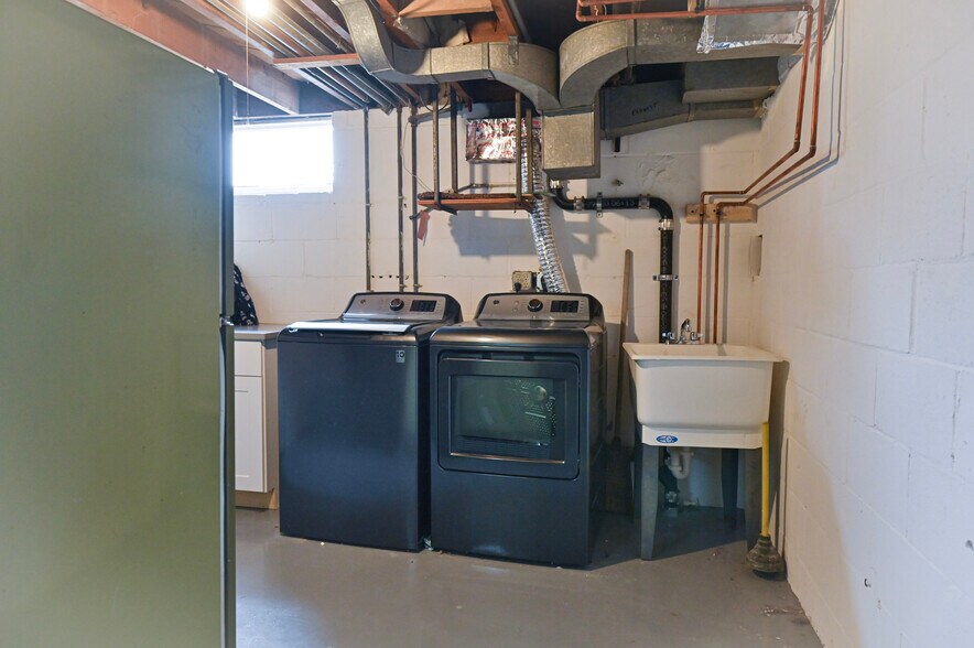 More Photos Of 5519 Northwest Radial Hwy, Omaha Medical For Sale