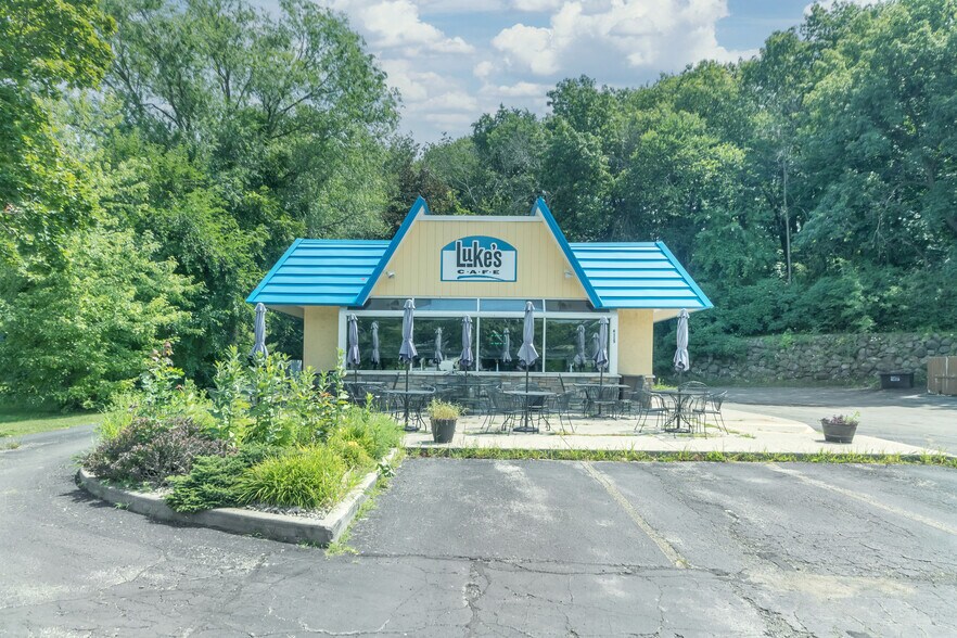 More Photos Of 6115 US Highway 51, McFarland Fast Food For Sale