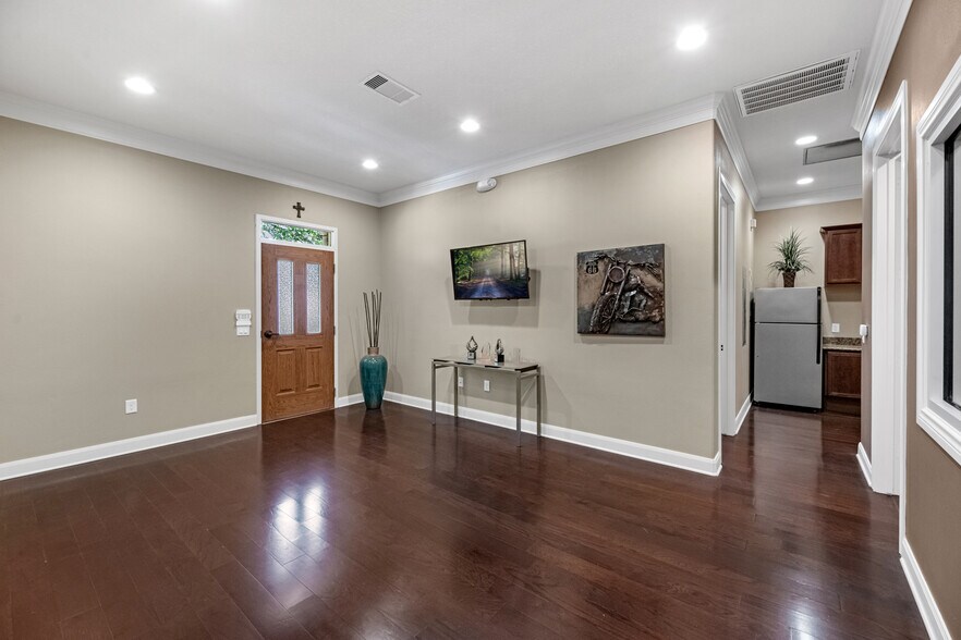 More Photos Of 4501 Cartwright Rd, Missouri City Medical For Sale