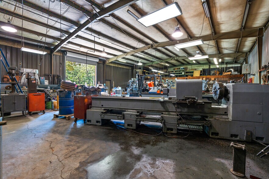More Photos Of 199 Main St, Whitesburg Industrial For Sale