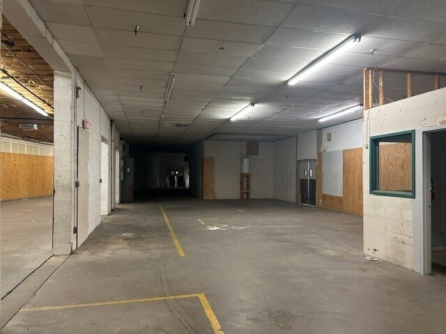 More Photos Of 901 Saint Michaels Dr, Santa Fe Freestanding For Lease