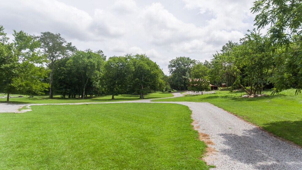 More Photos Of 177 Providence Rd, Fayetteville Specialty For Sale