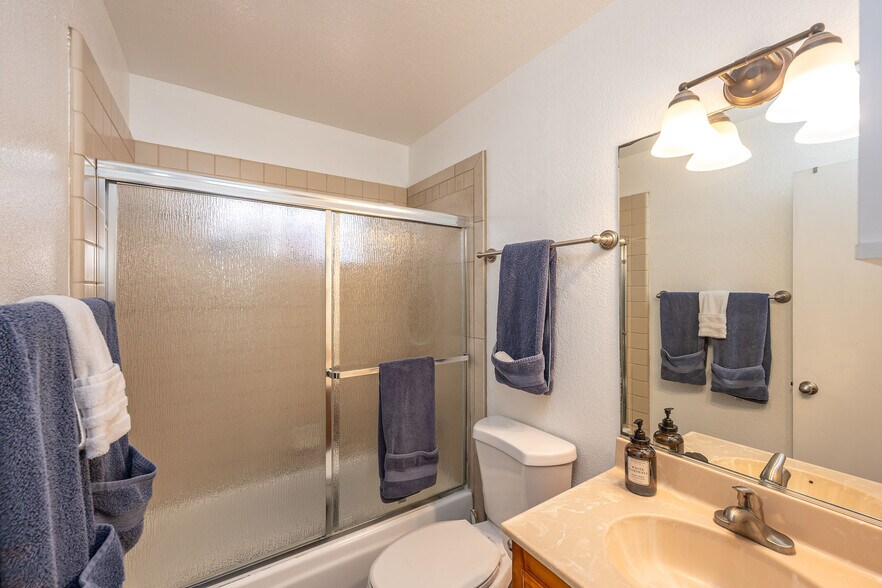 More Photos Of 830-832 Pismo Ct, San Diego Apartments For Sale