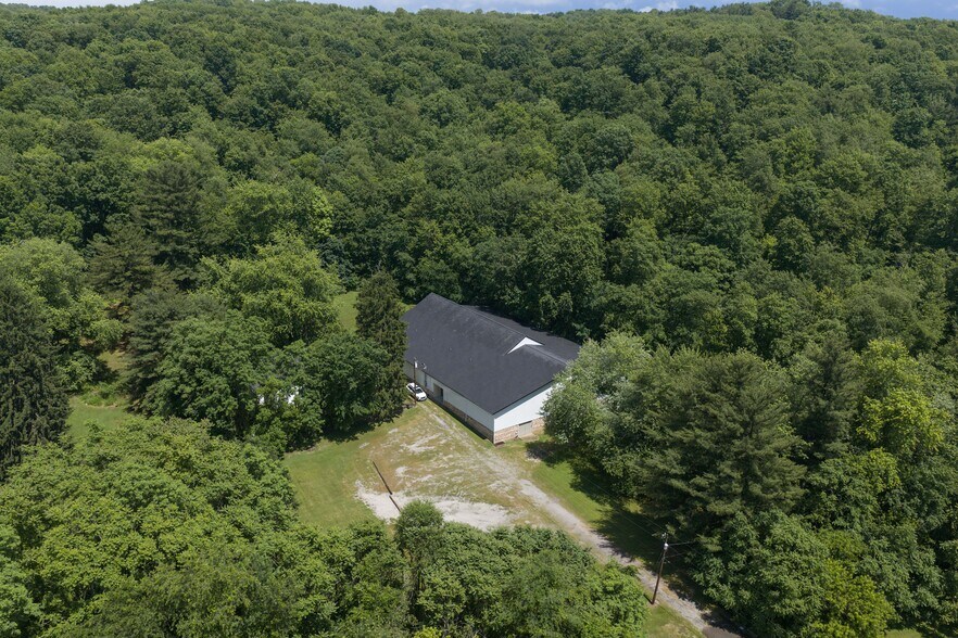 More Photos Of 6297 Columbia Rd NW, Dover Specialty For Sale