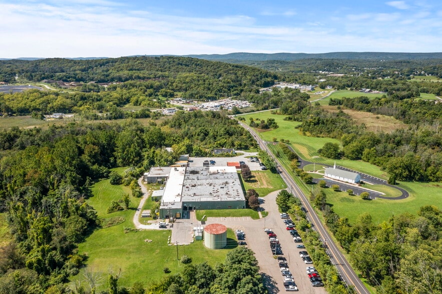 More Photos Of 1434-1440 County Rd, Wantage Warehouse For Sale