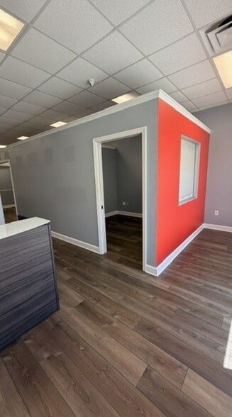 More Photos Of 42605-42681 Hwy 27, Davenport General Retail For Lease