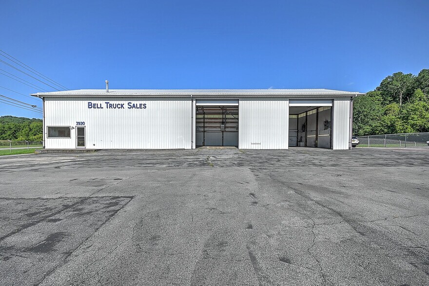 More Photos Of 3930 E Stone Dr, Kingsport Warehouse For Sale