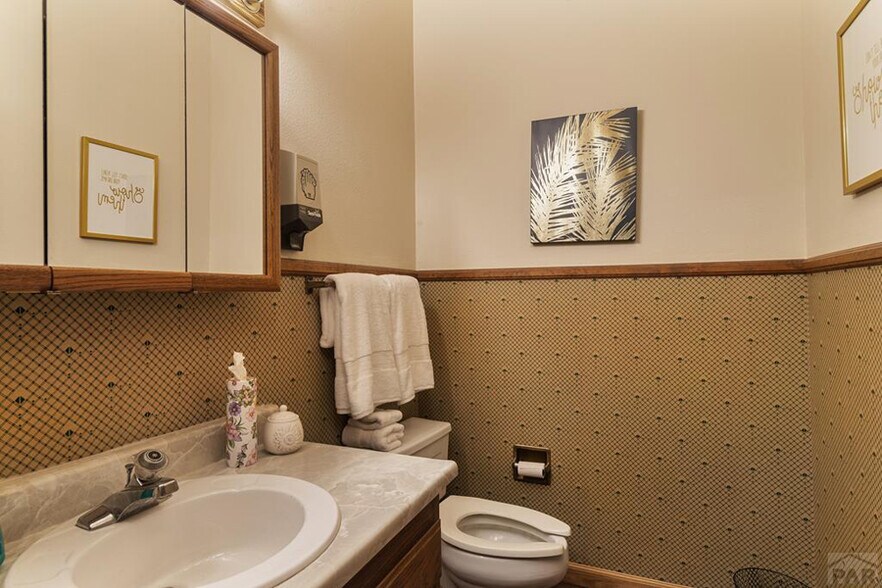 More Photos Of 323 S Union Ave, Pueblo Office For Sale