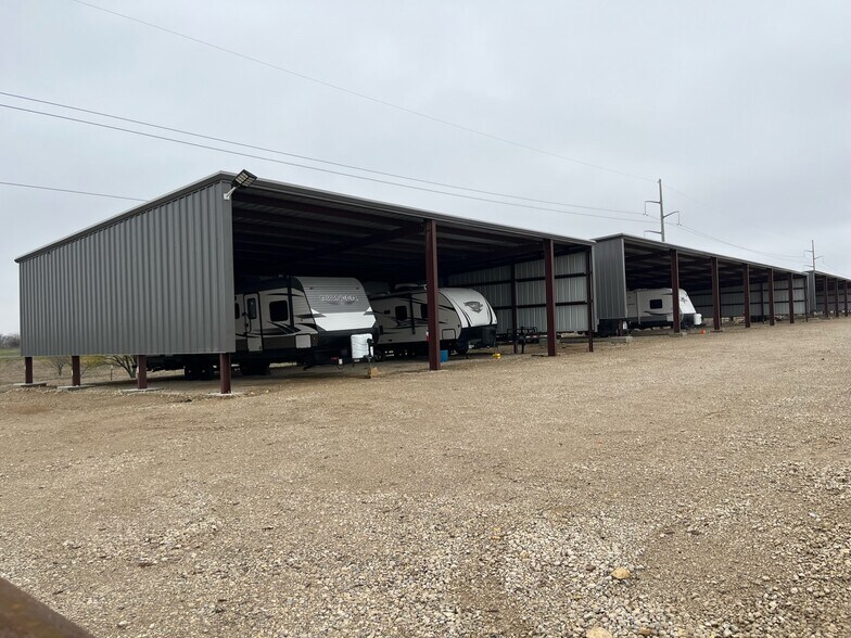 More Photos Of 3794 Ganzer Rd, Denton Self Storage For Sale