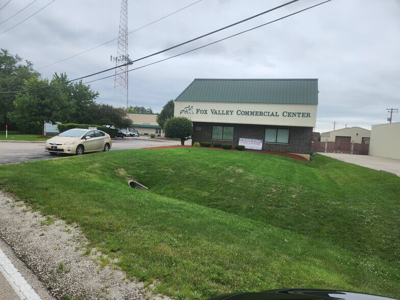 Primary Photo Of 1625 Weld Rd, Elgin Warehouse For Lease