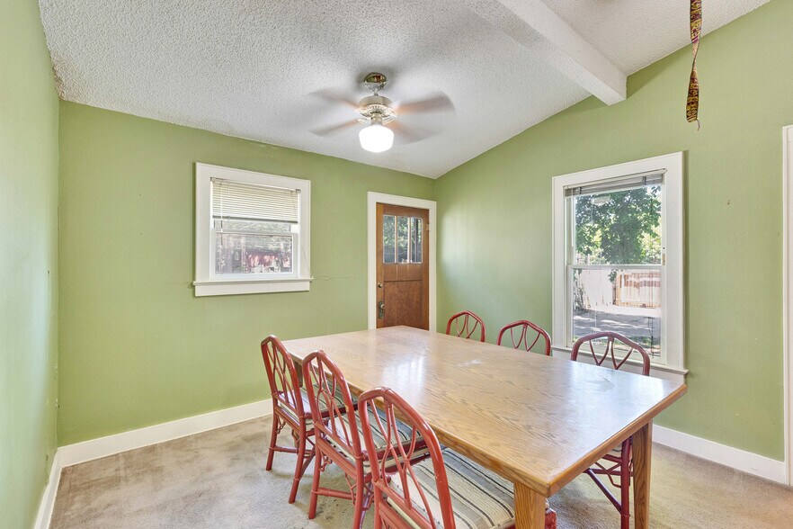 More Photos Of 1006 E Cesar Chavez St, Austin Office Residential For Sale