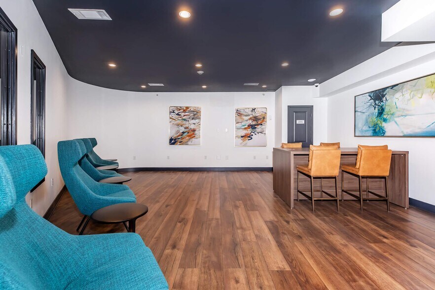 More Photos Of 515 West Ave, Norwalk Unknown For Lease