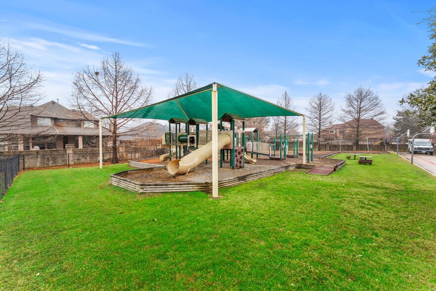 More Photos Of 7550 Shady Grove Rd, North Richland Hills Daycare Center For Sale