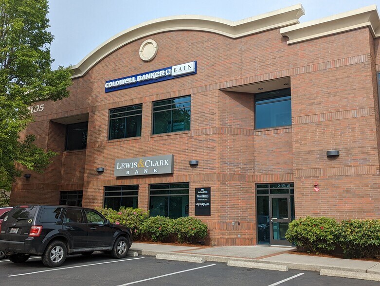 More Photos Of 2105 NE 129th St, Vancouver Office For Lease
