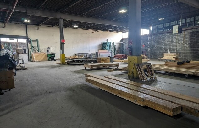 More Photos Of 30-10-30-30 Review Ave, Long Island City Distribution For Lease