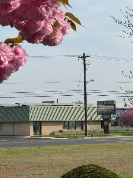 More Photos Of Sunset Road and Hospital Drive, Willingboro Medical For Lease