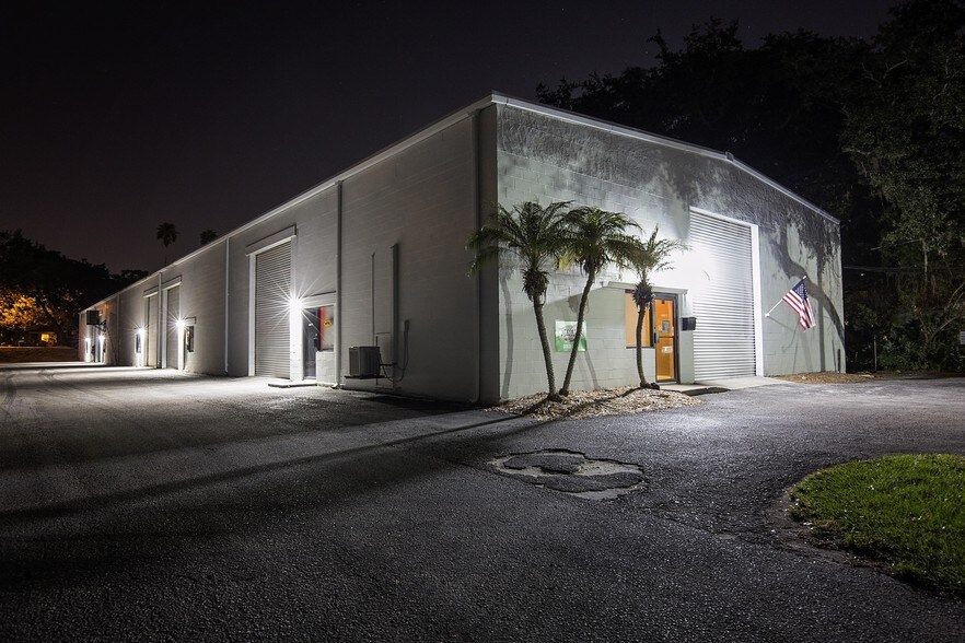 Primary Photo Of 1010 Park Ct, Safety Harbor Warehouse For Lease