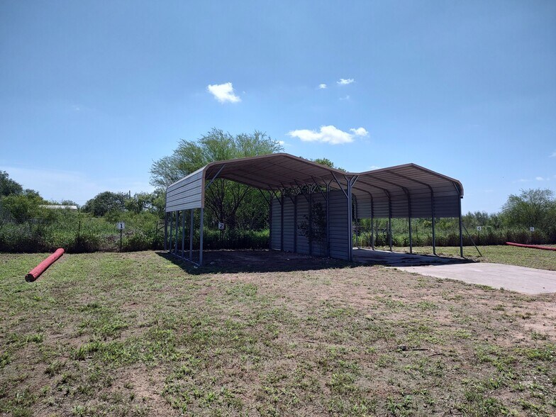 More Photos Of 108 Co 422 rd, Premont Specialty For Sale