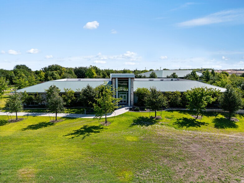 More Photos Of 4001 Central Pointe Pky, Temple Office For Lease