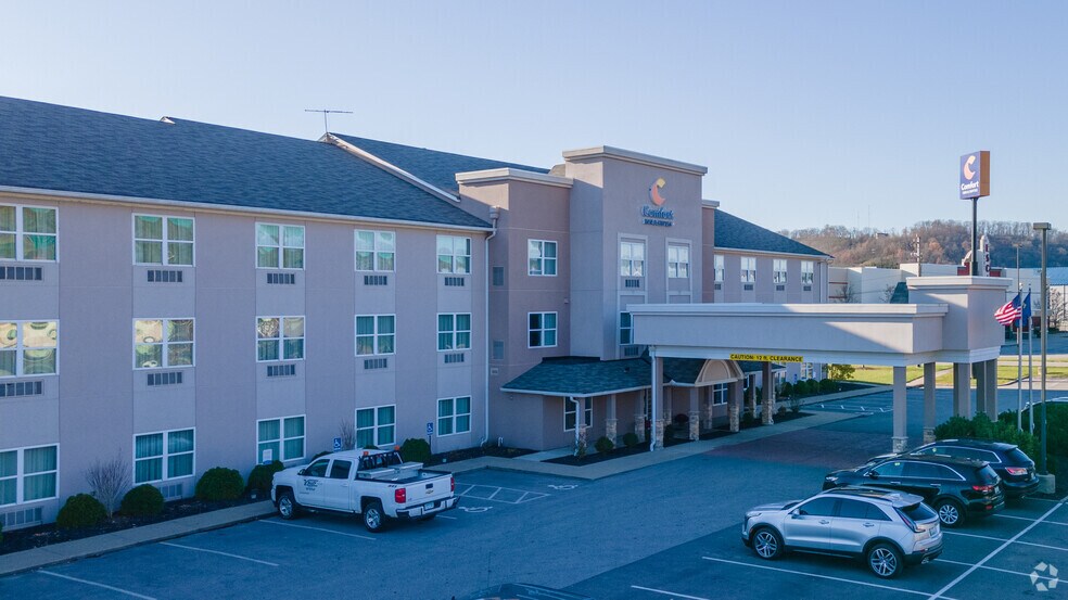 More Photos Of 10 Country Dr, Wilder Hotel For Sale