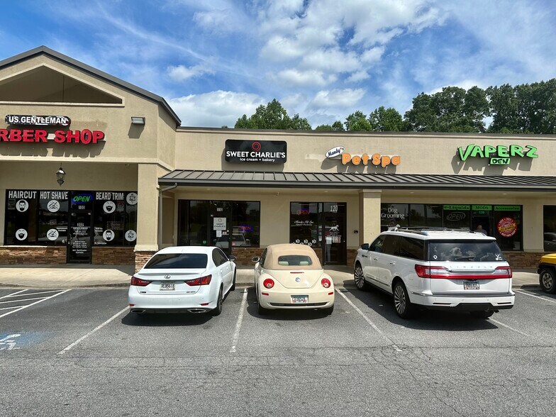 Primary Photo Of 391 Quill Dr, Dawsonville General Retail For Lease