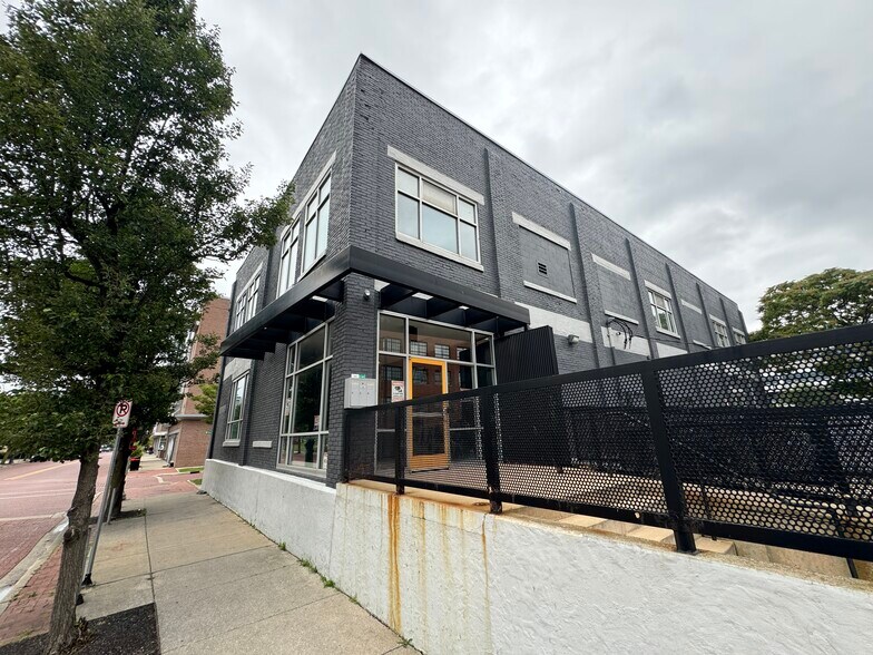 More Photos Of 300 Ionia Ave SW, Grand Rapids Office For Sale