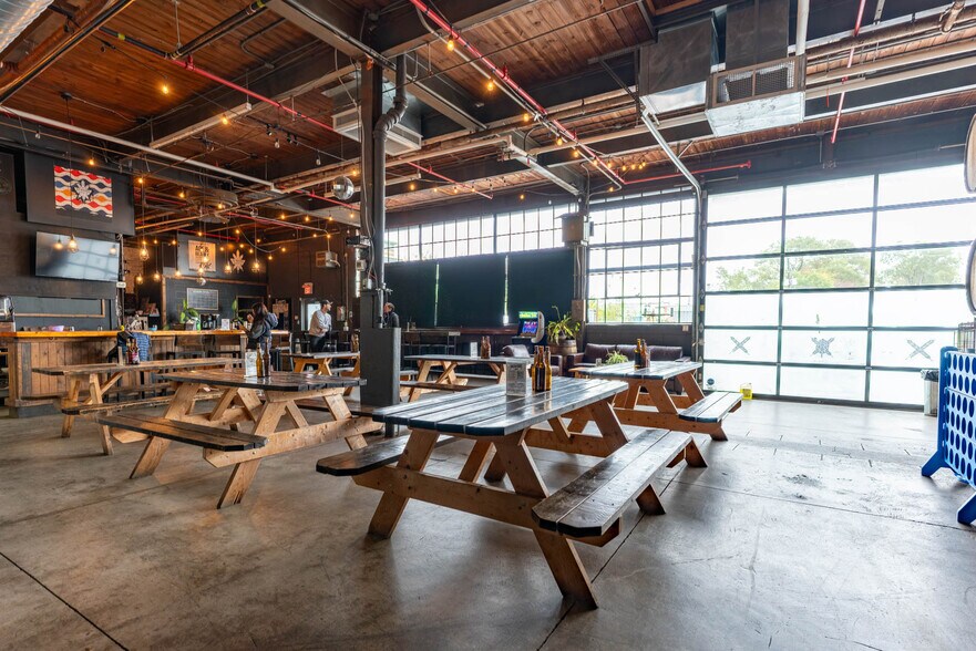 More Photos Of 100 Symes Rd, Toronto Manufacturing For Lease