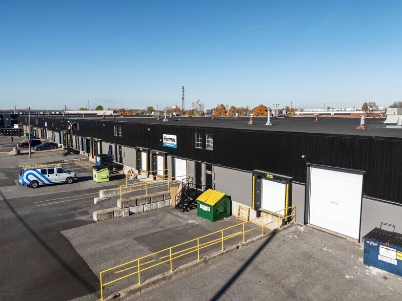 More Photos Of 620-650 St Giffard, Longueuil Warehouse For Lease